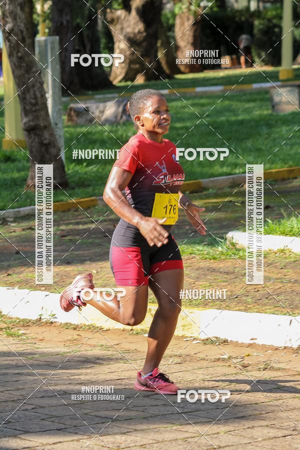 Buy your photos of the eventLight Run Avar on Fotop
