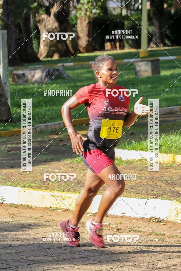 Buy your photos of the eventLight Run Avar on Fotop