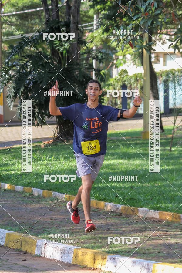 Buy your photos of the eventLight Run Avar on Fotop