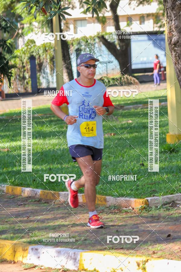 Buy your photos of the eventLight Run Avar on Fotop