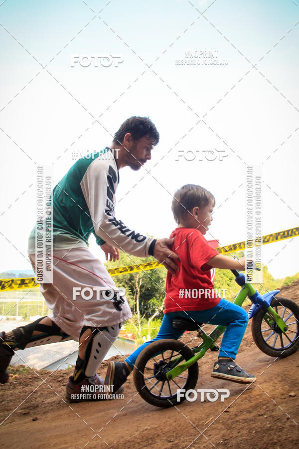 Compre suas fotos do evento2� Etapa - Campeonato Paranaense de Downhill - Desafio do Cristo no Fotop