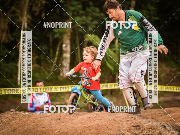 Buy your photos of the event2� Etapa - Campeonato Paranaense de Downhill - Desafio do Cristo on Fotop