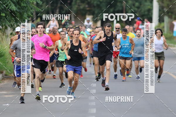 Buy your photos of the eventCorrida de Pscoa Santa Maria on Fotop