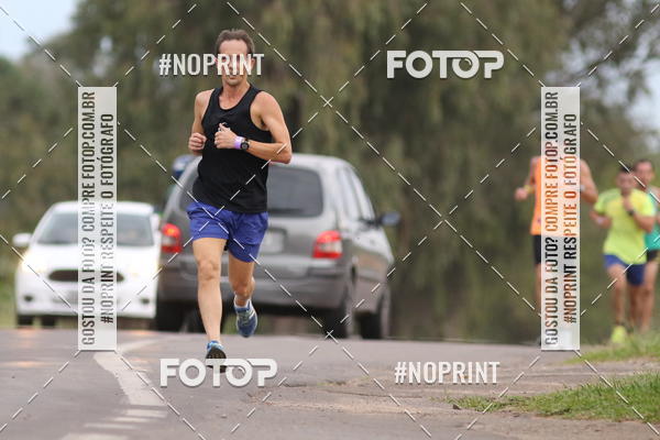 Buy your photos of the eventCorrida de Pscoa Santa Maria on Fotop