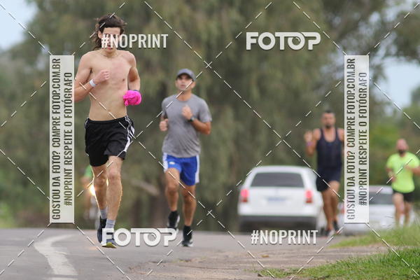 Buy your photos of the eventCorrida de Pscoa Santa Maria on Fotop