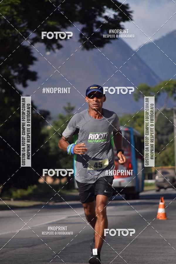 Buy your photos of the eventFriburgo Meia Maratona on Fotop
