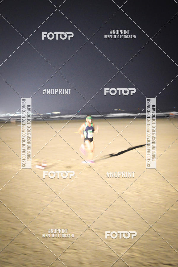 Buy your photos of the eventJovem Pan Night Run Santos on Fotop
