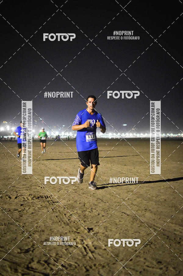 Buy your photos of the eventJovem Pan Night Run Santos on Fotop