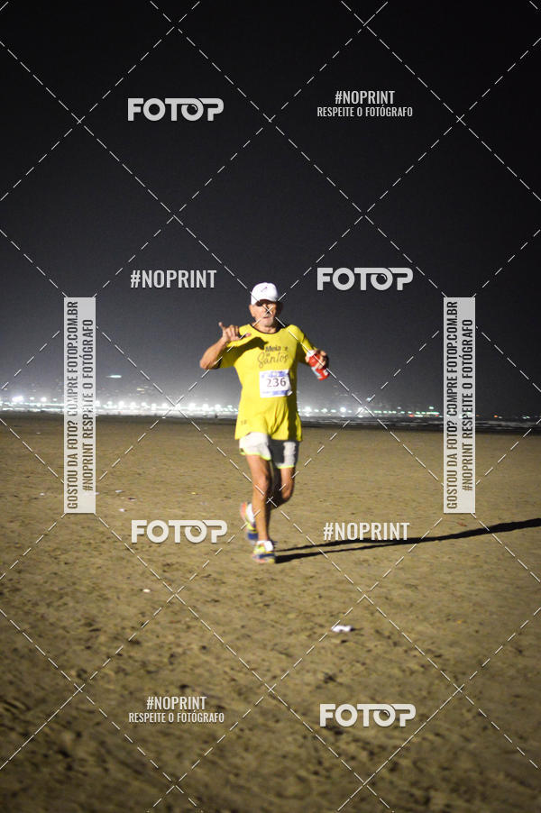 Buy your photos of the eventJovem Pan Night Run Santos on Fotop