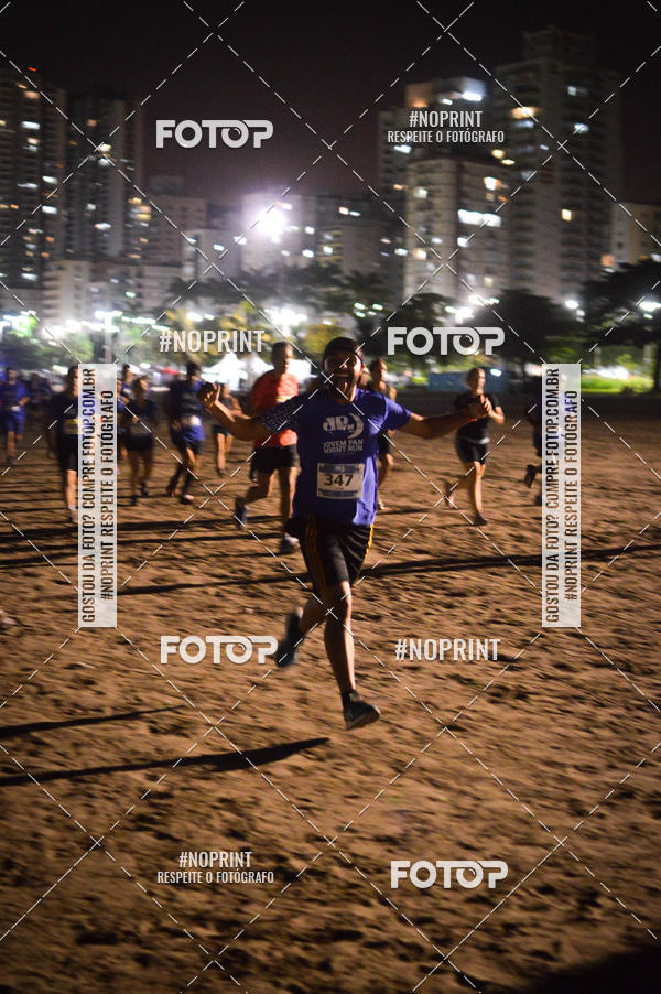 Buy your photos of the eventJovem Pan Night Run Santos on Fotop
