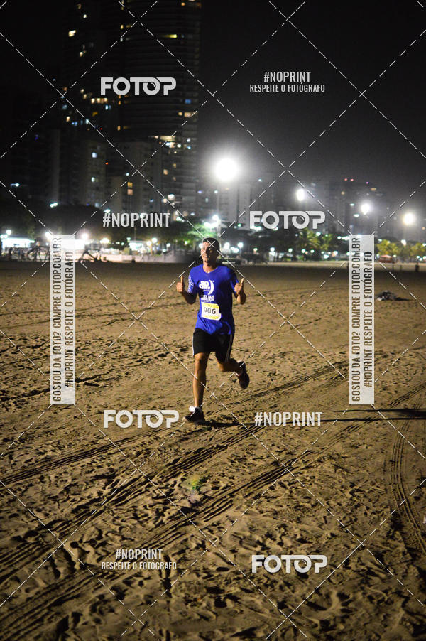 Buy your photos of the eventJovem Pan Night Run Santos on Fotop