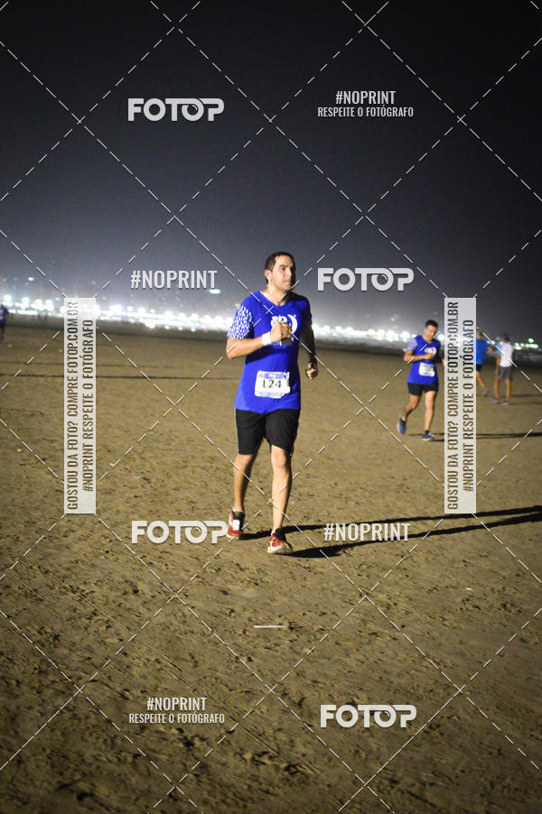 Buy your photos of the eventJovem Pan Night Run Santos on Fotop