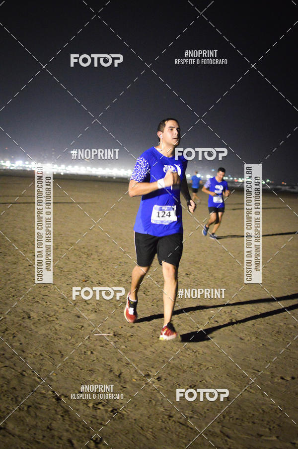 Buy your photos of the eventJovem Pan Night Run Santos on Fotop