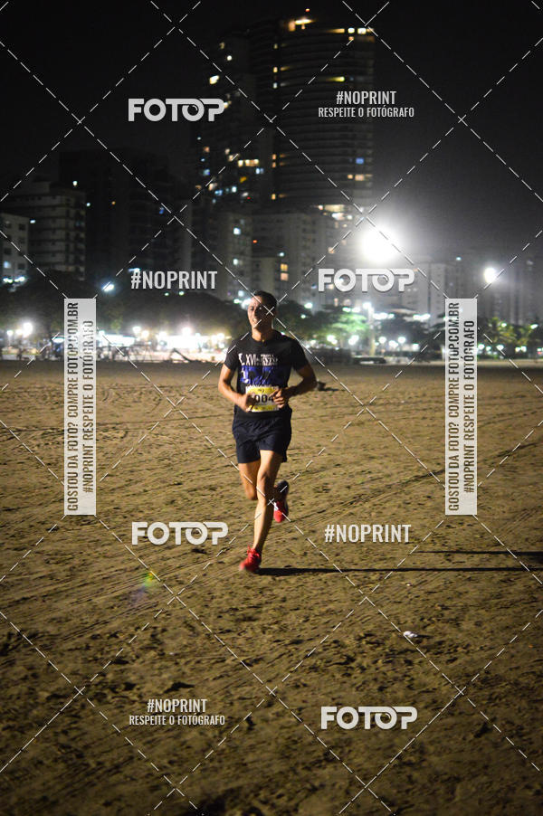 Buy your photos of the eventJovem Pan Night Run Santos on Fotop