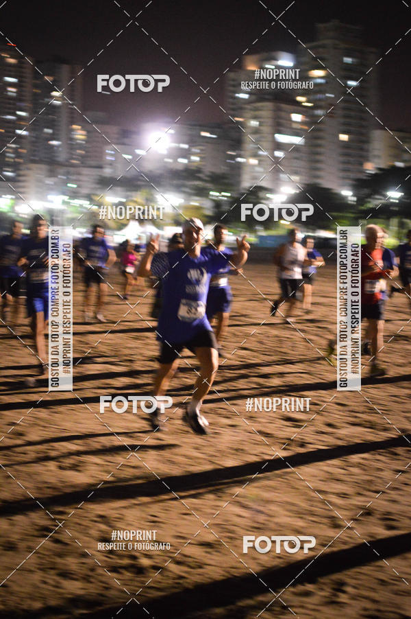 Buy your photos of the eventJovem Pan Night Run Santos on Fotop
