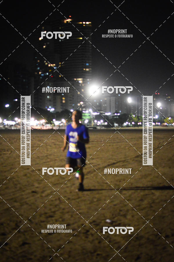 Buy your photos of the eventJovem Pan Night Run Santos on Fotop