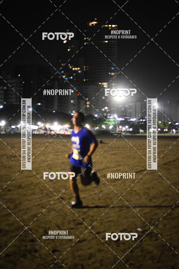 Buy your photos of the eventJovem Pan Night Run Santos on Fotop
