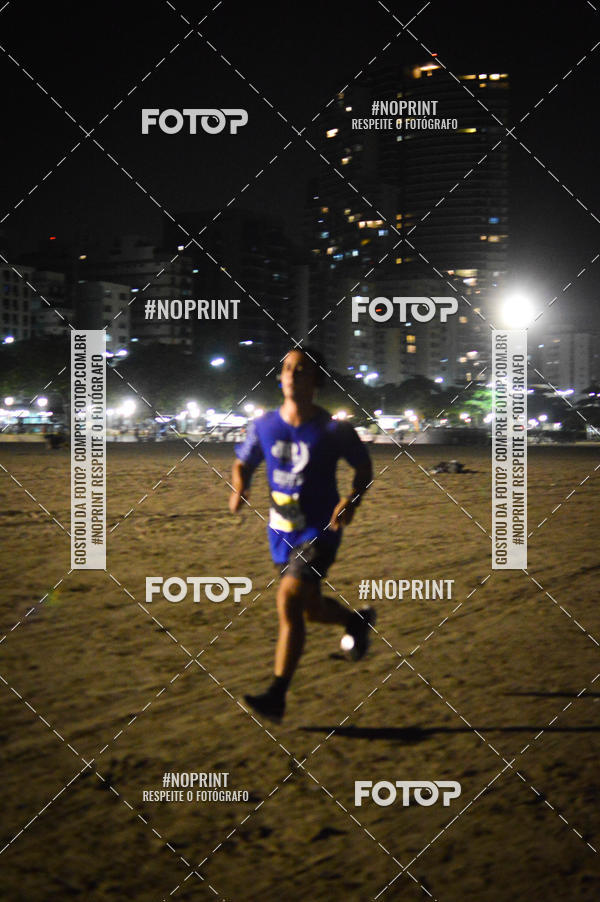 Buy your photos of the eventJovem Pan Night Run Santos on Fotop