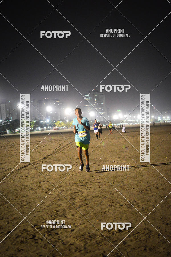 Buy your photos of the eventJovem Pan Night Run Santos on Fotop