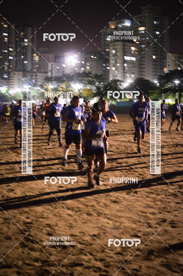 Buy your photos of the eventJovem Pan Night Run Santos on Fotop