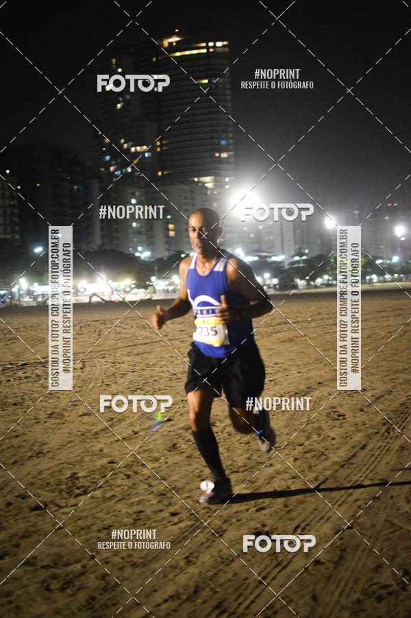 Buy your photos of the eventJovem Pan Night Run Santos on Fotop