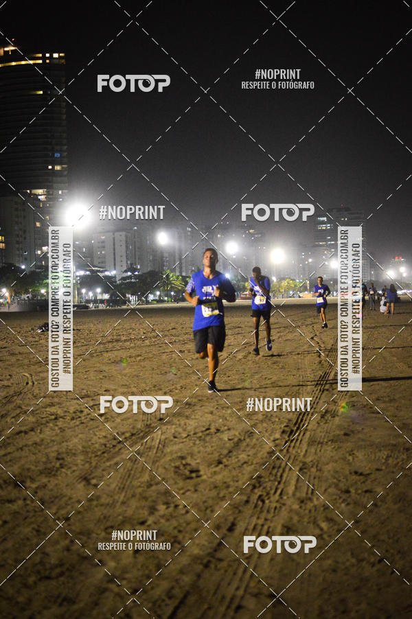 Buy your photos of the eventJovem Pan Night Run Santos on Fotop