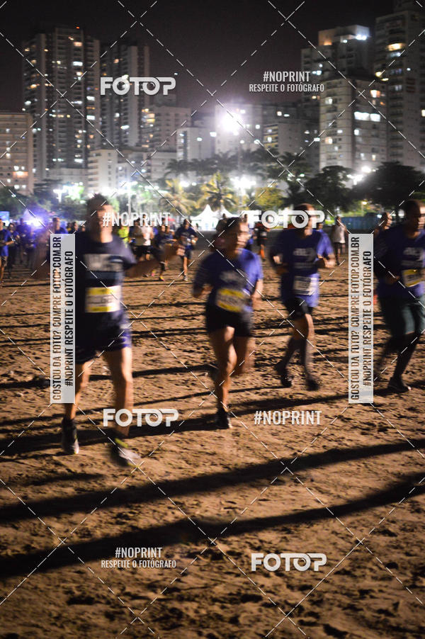 Buy your photos of the eventJovem Pan Night Run Santos on Fotop