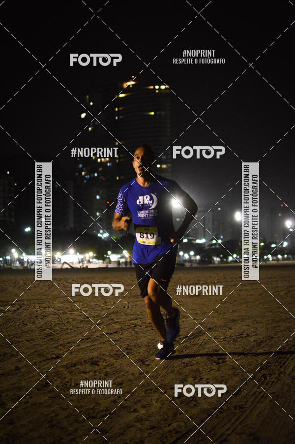 Buy your photos of the eventJovem Pan Night Run Santos on Fotop
