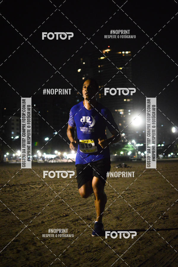 Buy your photos of the eventJovem Pan Night Run Santos on Fotop