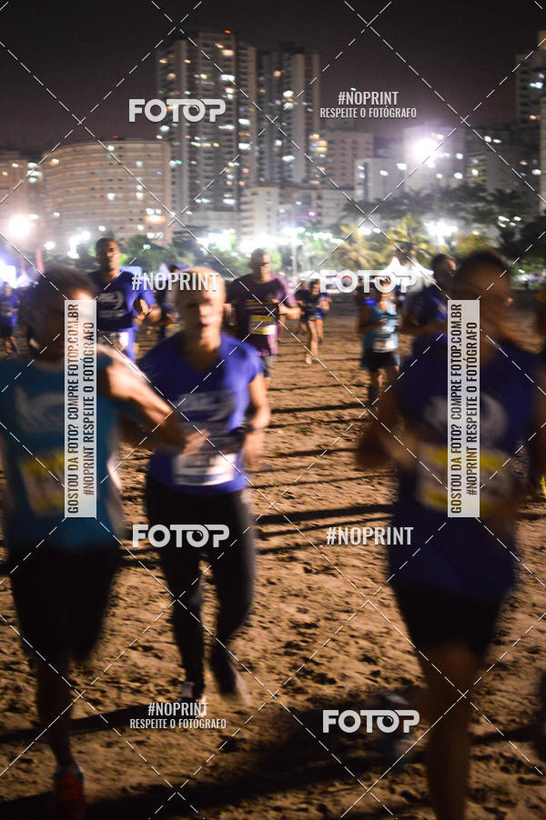 Buy your photos of the eventJovem Pan Night Run Santos on Fotop
