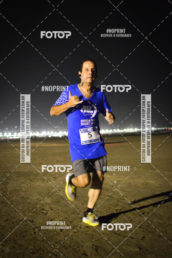 Buy your photos of the eventJovem Pan Night Run Santos on Fotop