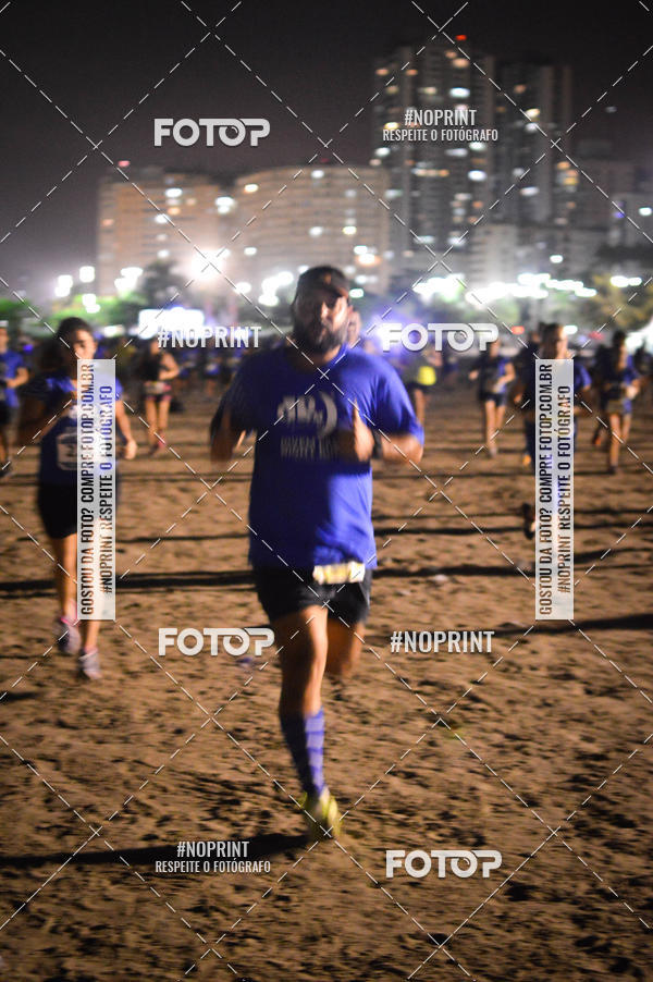 Buy your photos of the eventJovem Pan Night Run Santos on Fotop