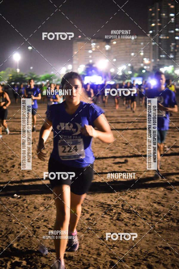Buy your photos of the eventJovem Pan Night Run Santos on Fotop