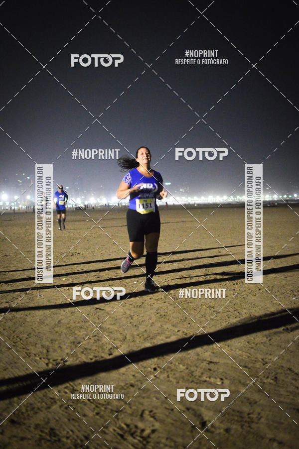 Buy your photos of the eventJovem Pan Night Run Santos on Fotop