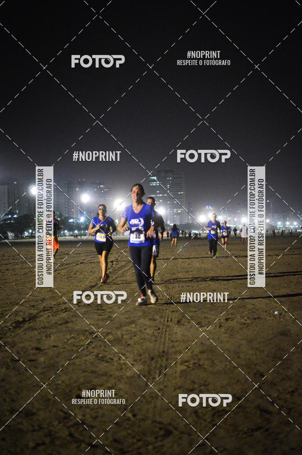 Buy your photos of the eventJovem Pan Night Run Santos on Fotop
