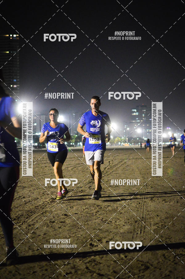 Buy your photos of the eventJovem Pan Night Run Santos on Fotop