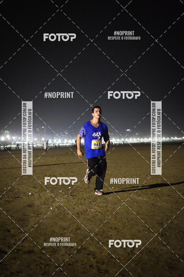 Buy your photos of the eventJovem Pan Night Run Santos on Fotop