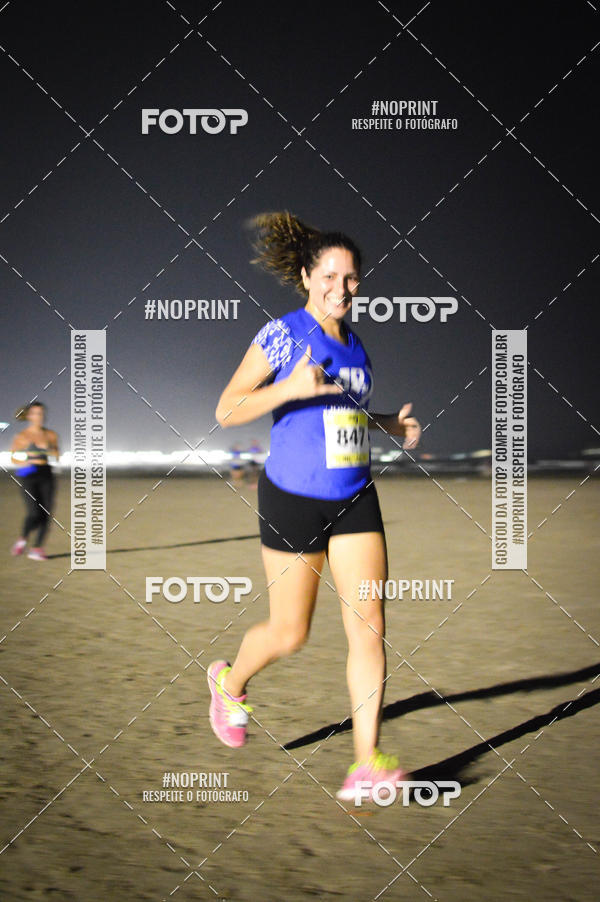 Buy your photos of the eventJovem Pan Night Run Santos on Fotop