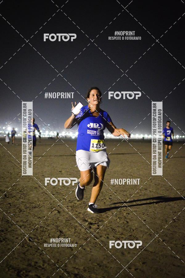 Buy your photos of the eventJovem Pan Night Run Santos on Fotop