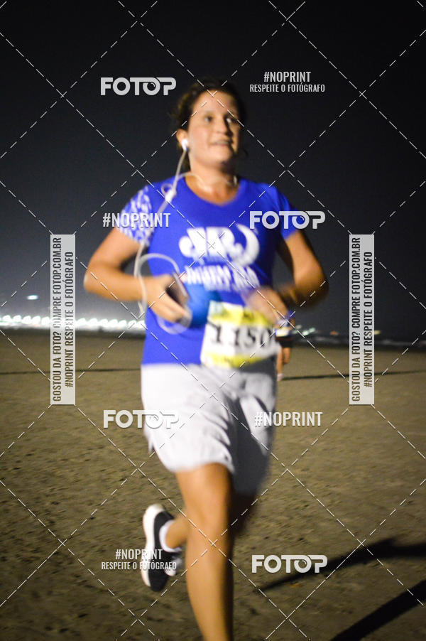 Buy your photos of the eventJovem Pan Night Run Santos on Fotop