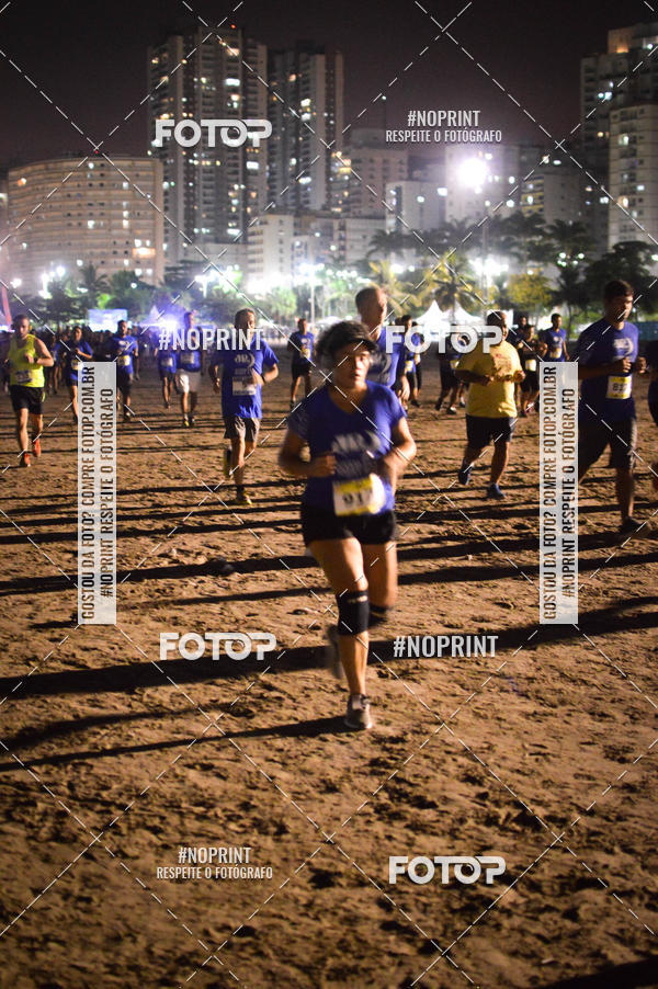 Buy your photos of the eventJovem Pan Night Run Santos on Fotop