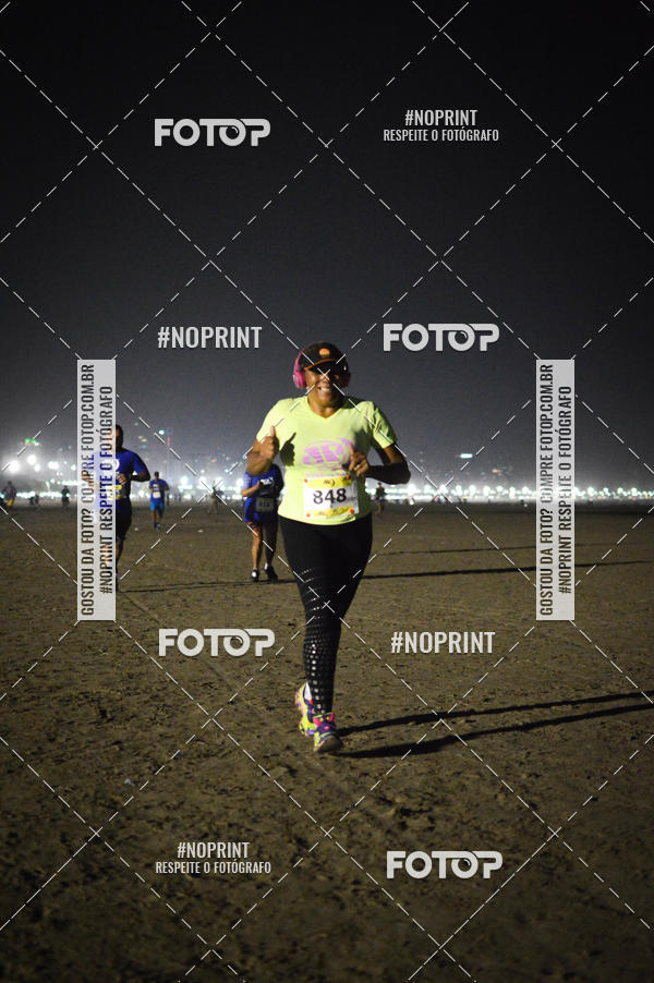 Buy your photos of the eventJovem Pan Night Run Santos on Fotop