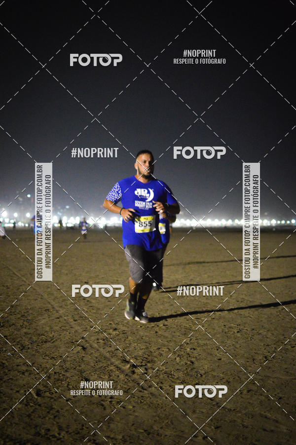 Buy your photos of the eventJovem Pan Night Run Santos on Fotop