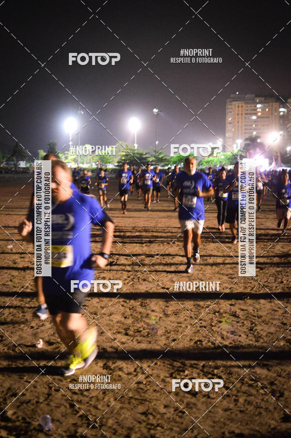 Buy your photos of the eventJovem Pan Night Run Santos on Fotop
