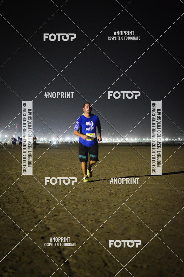 Buy your photos of the eventJovem Pan Night Run Santos on Fotop