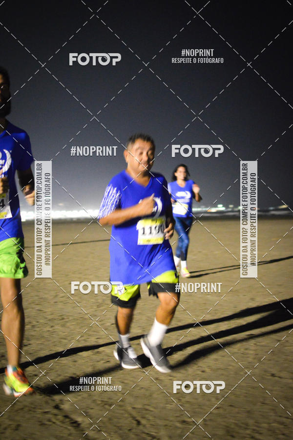 Buy your photos of the eventJovem Pan Night Run Santos on Fotop