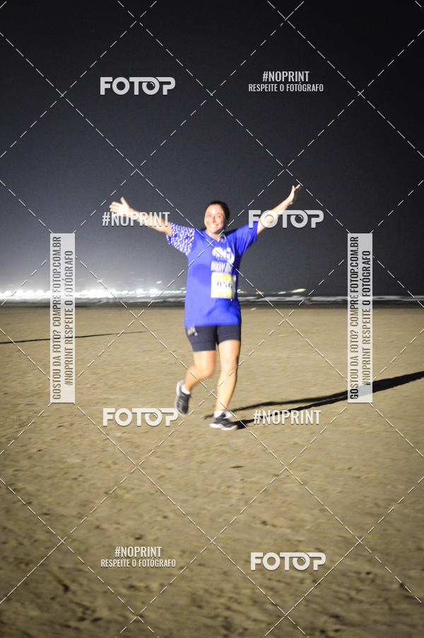 Buy your photos of the eventJovem Pan Night Run Santos on Fotop