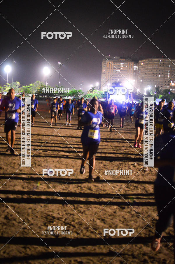 Buy your photos of the eventJovem Pan Night Run Santos on Fotop
