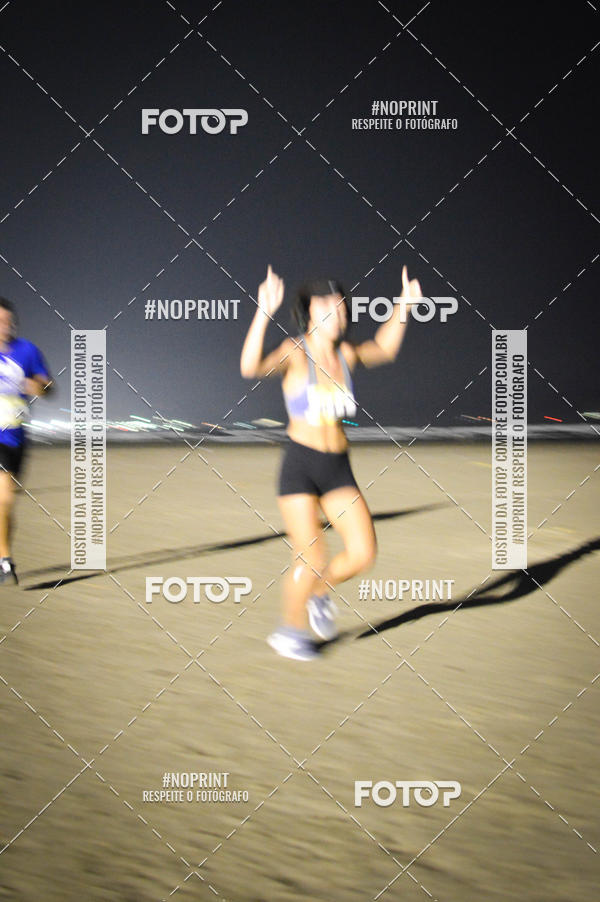 Buy your photos of the eventJovem Pan Night Run Santos on Fotop