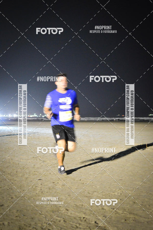Buy your photos of the eventJovem Pan Night Run Santos on Fotop